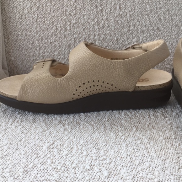 SAS Platform Leather  Sandals, 11 - Picture 4 of 11